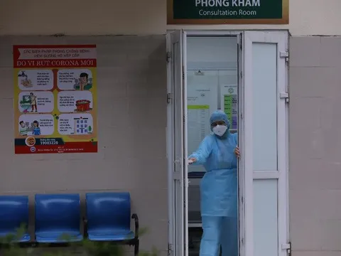 Chuyên gia y tế lý giải vì sao phần lớn người Việt mắc Covid-19 còn trẻ tuổi