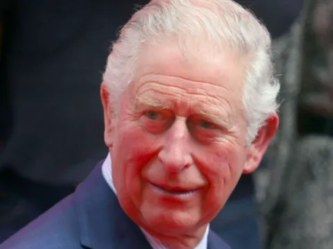 Thái tử Charles của Anh dương tính với COVID-19, tình hình sức khoẻ của Nữ hoàng Elizabeth II ra sao?