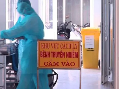 Hà Nội: Sau va chạm giao thông phát hiện một du khách dương tính lần 1 với SARS-CoV-2