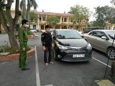 Giật máy đo thân nhiệt tại chốt kiểm dịch rồi bỏ trốn, một thanh niên bị khởi tố, bắt tạm giam 4 tháng