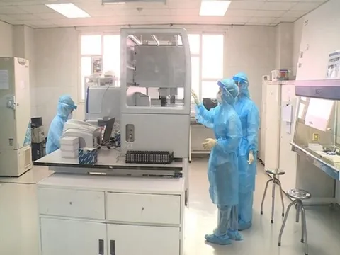 Mua máy xét nghiệm Covid-19: Thanh Hóa lấy ‘thông tin trên mạng’ để xác định giá thầu