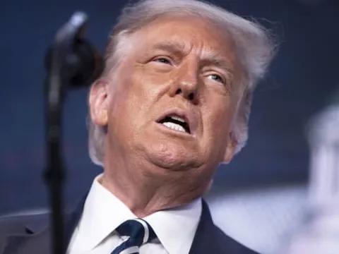 Tổng thống Trump bất ngờ lên tiếng phương pháp điều trị Covid-19