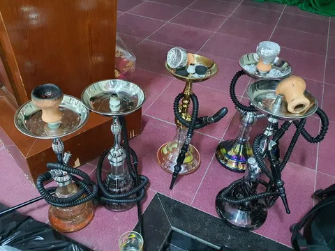 Bắt quả tang 25 đối tượng thuê căn hộ cao cấp để sử dụng ma túy