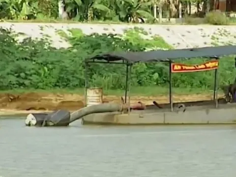 'Vén màn' bí mật công trường khai thác cát núp bóng dự án nạo vét