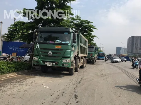 Xe chở đất quá tải 'lộng hành' Thanh tra GT quận Cầu Giấy ở đâu?