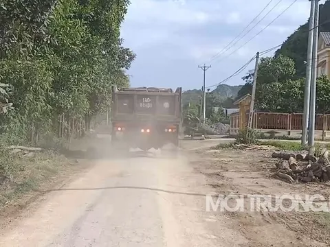 Ninh Bình: Lợi dụng nạo vét lòng hồ, chở khoáng sản tập kết trái phép