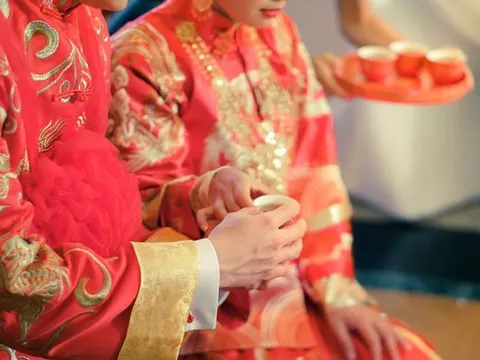 Trung Quốc 'khốn đốn' vì vấn đề dân số, giáo sư Thượng Hải đề xuất chính sách 'một vợ nhiều chồng'