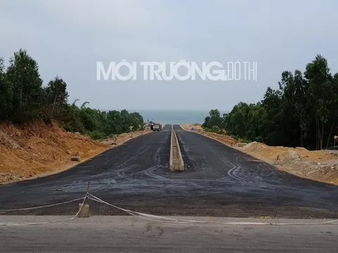 Nghệ An: Đường đưa vào sử dụng nhưng tiền vẫn chưa đền bù cho dân?