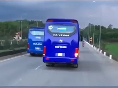 Xử phạt, tước bằng lái hai tháng đối với hai tài xế xe chở công nhân 'ngáng đường' xe chữa cháy