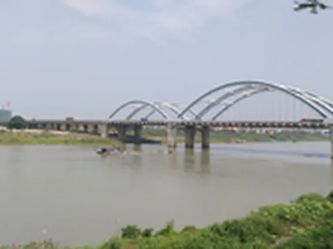 Vợ không chịu sang tên đất, gã đàn ông rình sát hại vợ rồi phi tang thi thể xuống sông Hồng