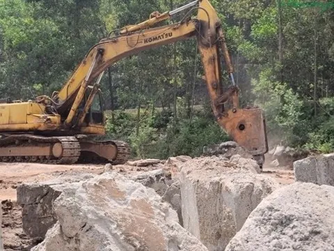 Thái Nguyên: Phá dỡ khu tuyển quặng trả lại đất nghĩa trang