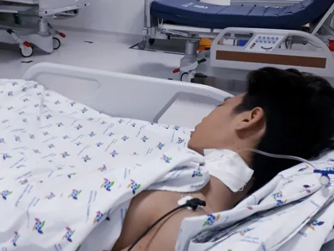 Giận cha không mua điện thoại khi được lên lớp như đã hứa, bé trai 13 tuổi uống thuốc trừ sâu nguy kịch