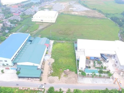 Hưng Hà, Thái Bình: 'Hô biến' đất quy hoạch khu dân cư để xây dựng nhà xưởng không phép?