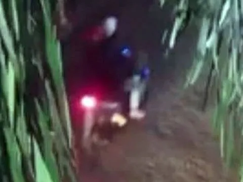 Điều tra vụ phóng viên bị 2 đối tượng bịt mặt chém trọng thương