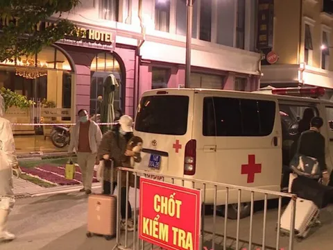 Phó GĐ Trung tâm Y tế bị đình chỉ vì nhầm kết quả xét nghiệm khiến 'bệnh nhân 1498' rời khu cách ly