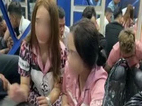 Nhóm thanh niên thuê nhà nghỉ tụ tập "bay lắc", 17/20 người dương tính ma túy