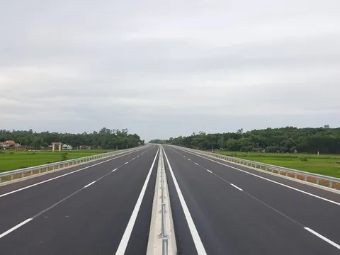 Nhà đầu tư BOT từ khách hàng lớn thành 'con nợ rủi ro’