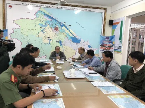 Bão di chuyển nhanh hơn dự kiến, Huế cấm người dân ra đường từ 12h trưa nay