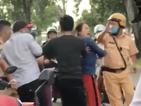 Bắt khẩn cấp 2 chú cháu tấn công CSGT ở Sài Gòn