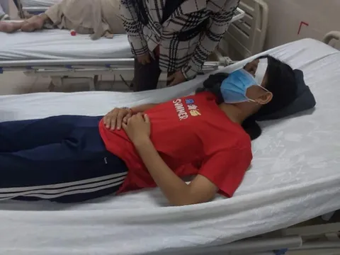 Lại thêm vụ nam thanh niên đánh đập nữ sinh dã man sau va chạm giao thông ở Tây Ninh