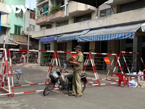 BN 1451 có lịch trình di chuyển dày đặc: Ở chung cư; ghé nhiều nơi như quán cà phê, ngân hàng, khách sạn