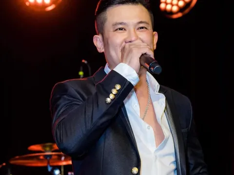 Bà xã Vân Quang Long: 'Một tháng trở lại đây, sau mỗi cuộc trò chuyện anh hay khóc'