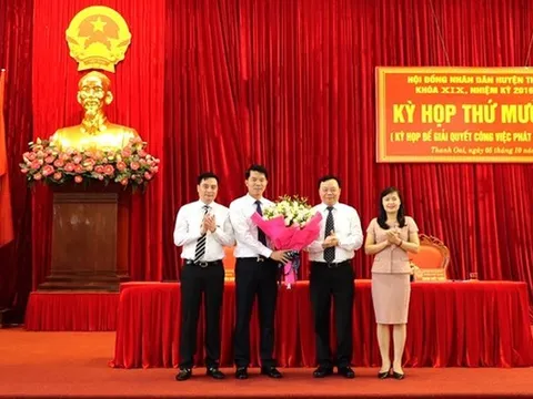 Thanh Oai (Hà Nội): Dùng ngân sách mua Ipad cho cán bộ có cần thiết?