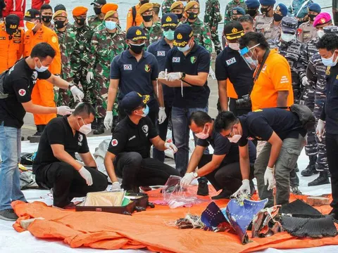 3 nguyên nhân có thể là 'thủ phạm' khiến máy bay Indonesia gặp tai nạn thảm khốc