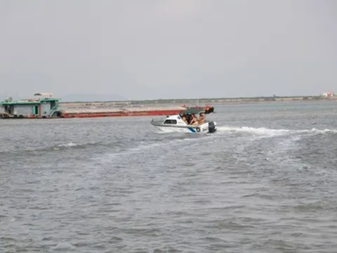 Bị tàu đâm lật xuồng khi làm nhiệm vụ trên sông, trung tá CSGT hi sinh