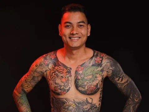 Truy nã Hồ Văn Khoa nổ súng vào xe ô tô của 'thánh chửi' Dương Minh Tuyền ở quán karaoke