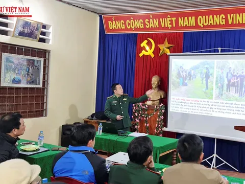 Tuyên truyền đấu tranh, ngăn ngừa nhập cảnh trái phép, mua bán pháo nổ qua biên giới