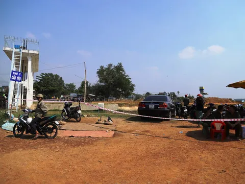 Vụ mẹ trẻ ôm 2 con nhỏ nhảy kênh tự tử: Tìm thấy thi thể người mẹ và 1 bé gái