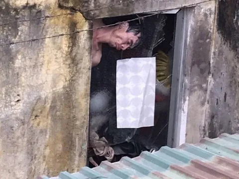 Đối tượng nghi 'ngáo đá' đột nhập vào nhà dân cố thủ, lấy rượu ra uống, doạ cho nổ bình gas ở Hải Phòng