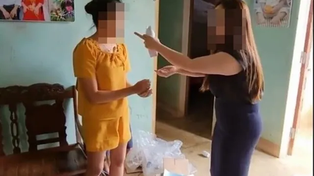Xôn xao vụ nữ đại gia 'dược phẩm' gay gắt tố cáo đối tượng lừa đảo: Mua cám gà rồi đóng lọ giả thuốc quý