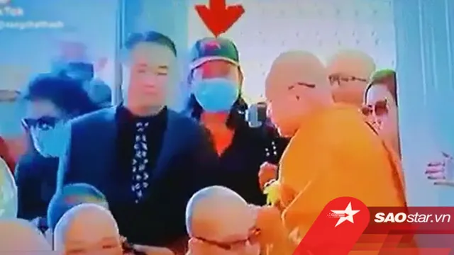 Rộ tin NSƯT Hoài Linh âm thầm đến dự lễ cúng 49 ngày của cố ca sĩ Phi Nhung, thực hư thế nào?
