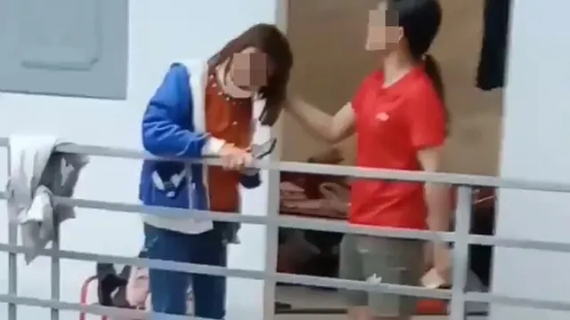 Đánh ghen ồn ào tại phòng trọ: Vợ nổi cơn thịnh nộ, vung tay tát cả chồng cùng nhân tình 'cháy má'