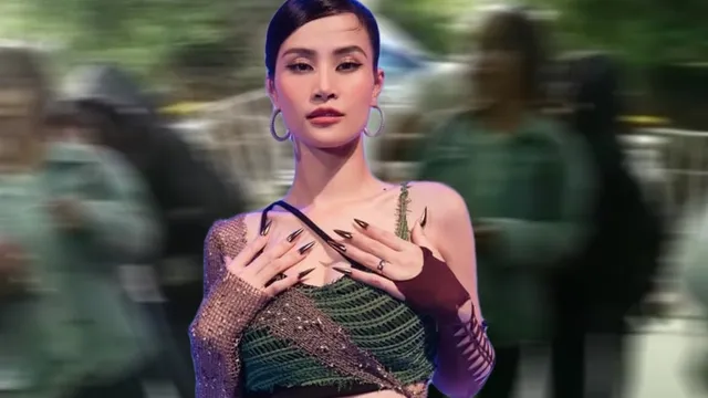 Rộ clip Đông Nhi bỏ tiền thuê fan: Ai không hô tên đúng sẽ bị đuổi về, tiền cũng đừng hòng mà lấy?