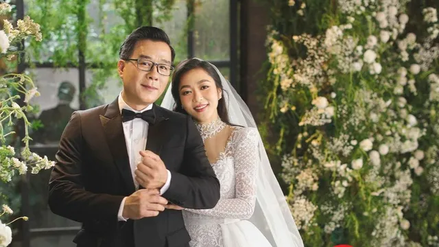 'Vua cá Koi' bất ngờ có động thái mới sau nghi vấn trục trặc với vợ Hà Thanh Xuân