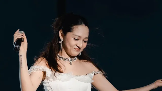 Bảo Anh tiếp tục gây xôn xao khi hát live: Giọng một đằng nhưng nhạc một nẻo?