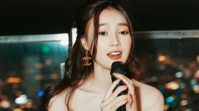 Ninh Dương Lan Ngọc khiến dân mạng 'tỉnh ngủ' khi hát ca khúc hot TikTok
