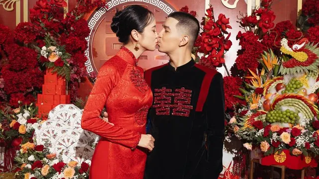 Lễ ăn hỏi Cường Seven - Vũ Ngọc Anh: Cô dâu xúc động, gia đình mong có cháu bồng