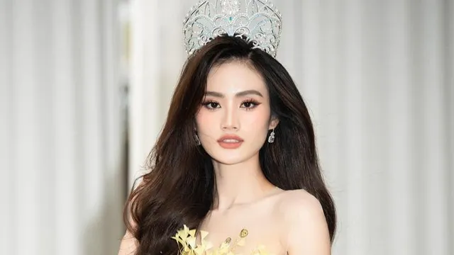 Được hỏi chuyện phẫu thuật thẩm mỹ để đẹp hơn, Hoa hậu Ý Nhi nói gì?