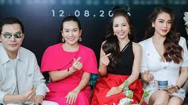Trương Ngọc Ánh có phản ứng ra sao khi được đẩy thuyền với chồng cũ