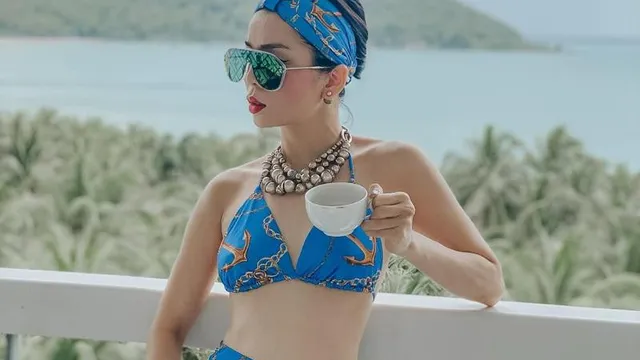 Lệ Quyên diện bikini, khoe body 'thách thức camera thường' ở tuổi 42