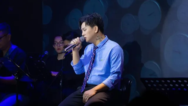 Hoài Lâm bật khóc khi hát trên sân khấu, lý do khiến ai cũng bất ngờ