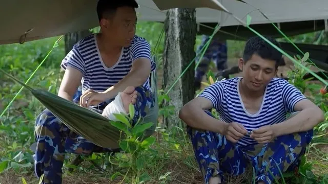 Cuộc Chiến Không Giới Tuyến tập 23: Em trai Trung được khuyên bớt sân si, đố kỵ