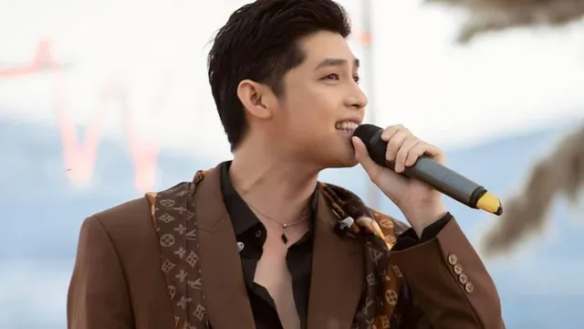 Noo Phước Thịnh nói gì trước việc bị nhạc sĩ Đỗ Hiếu cấm hát loạt bài hát đình đám?