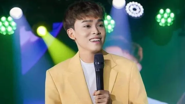 Hồ Văn Cường hát chay bài mới không cần nhạc, hàng trăm khán giả có mặt phản ứng mạnh