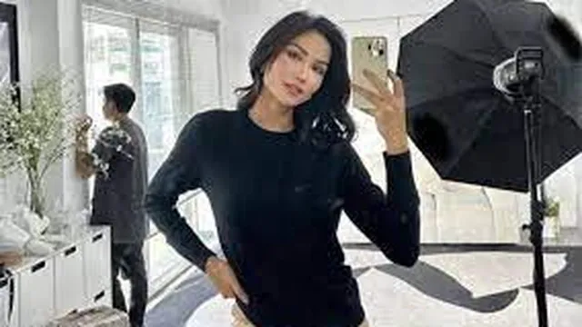 Sau 6 năm làm Hoa hậu, tại sao H'Hen Niê vẫn dùng điện thoại cũ?