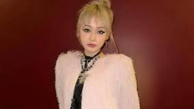 Hiền Hồ chia sẻ bị trầm cảm, phải uống thuốc mỗi ngày trước khi ngủ